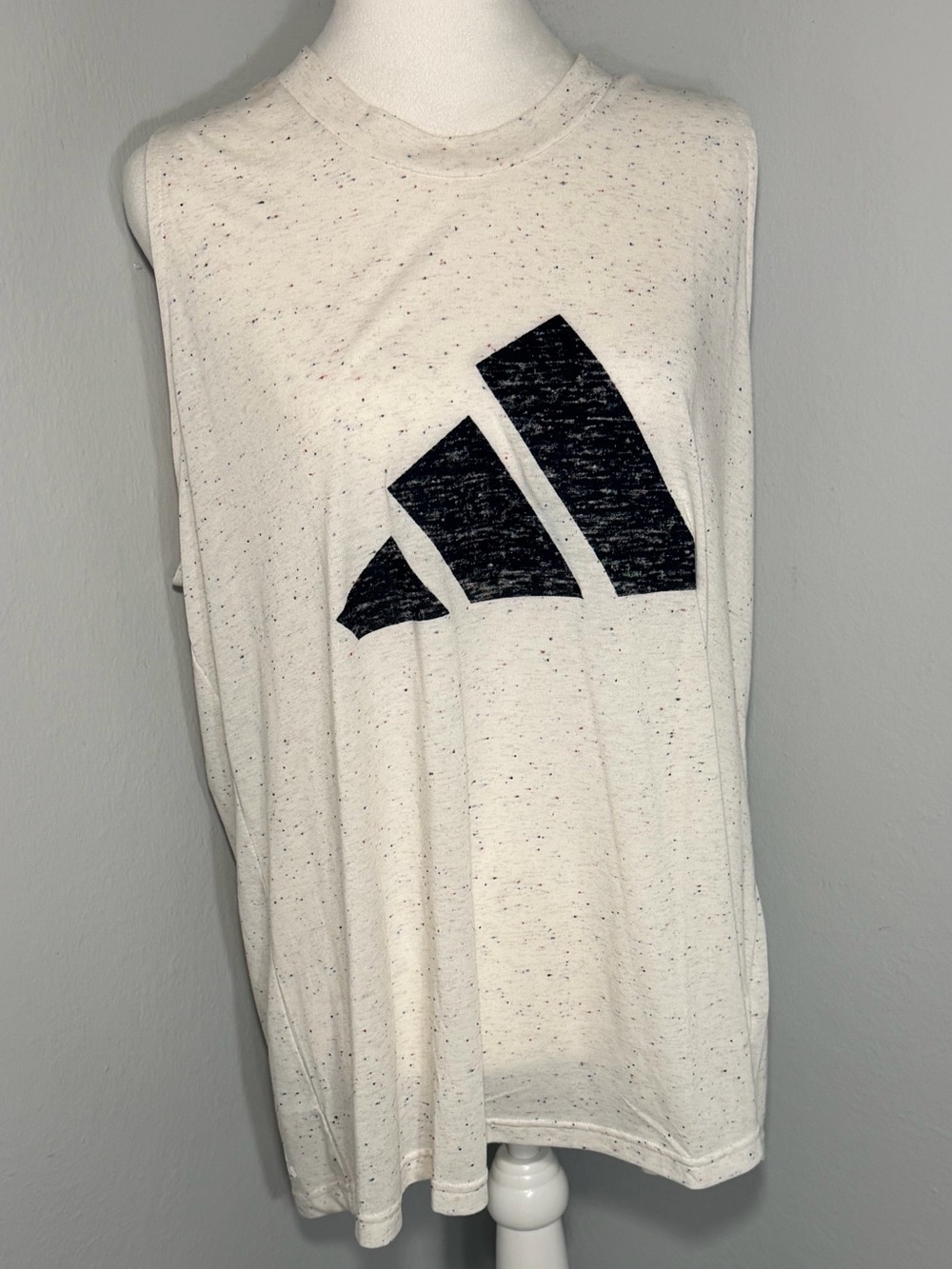 NWT: ADIDAS Women’s White Speckled Logo Muscle Tank Size 1X